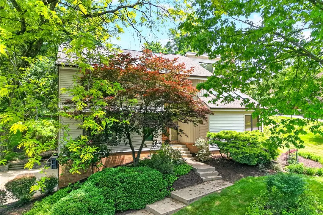 105 Northbrook Dr, Gibsonia, PA 15044 - #1