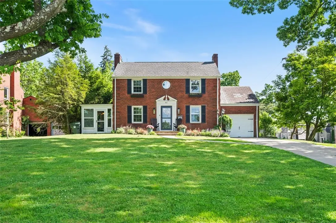 4 E Club Dr, Pittsburgh, PA 15236 - #1