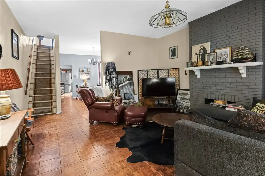 415 Barnes, Pittsburgh, PA 15221 - #3
