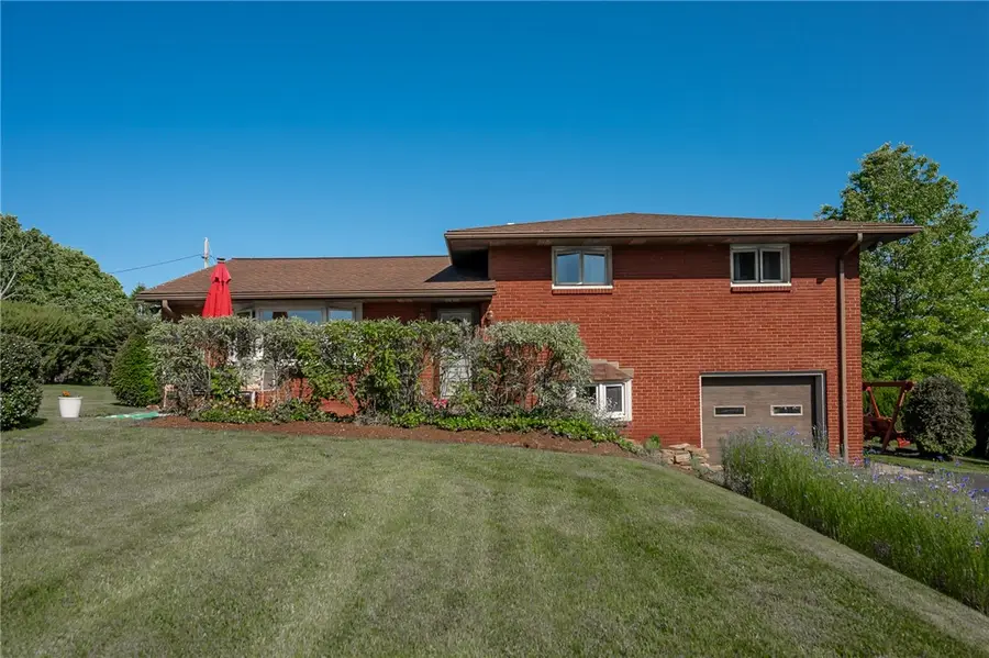 158 Meadow Wood Rd, Indiana, PA 15701 - #2