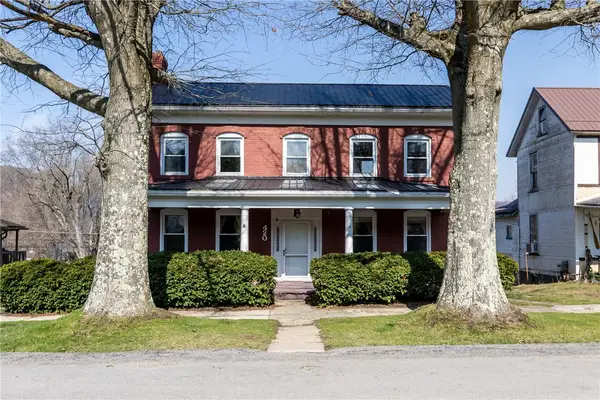 420 Grant St, East Brady, PA 16028