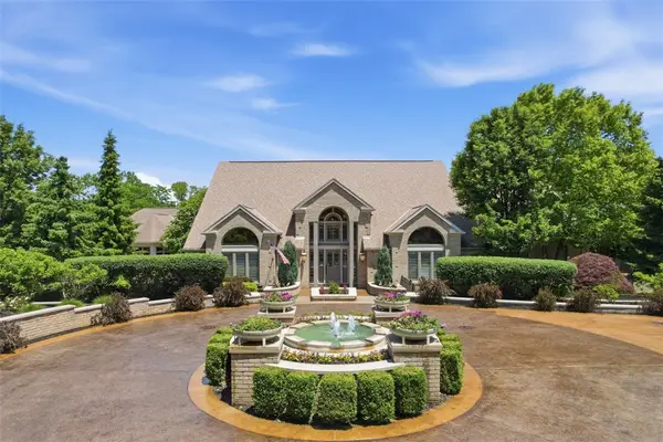 2500 Country Club Dr, Pittsburgh, PA 15205