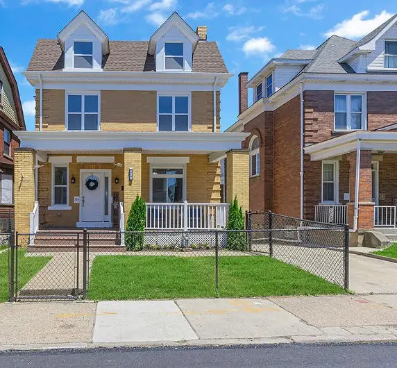 319 Suncrest St, Pittsburgh, PA 15210