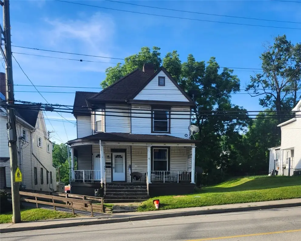 540 W Chestnut St, Washington, PA 15301 - #1