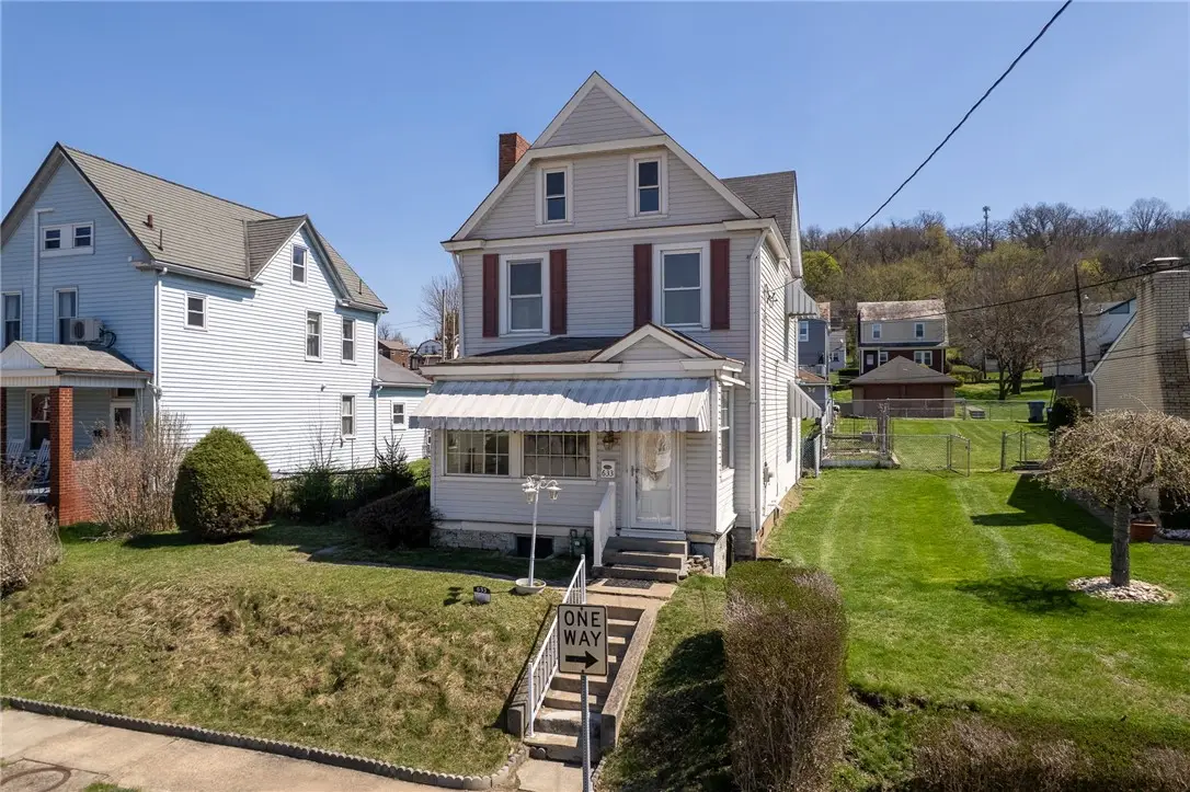 633 3rd St, Verona, PA 15147 - #1