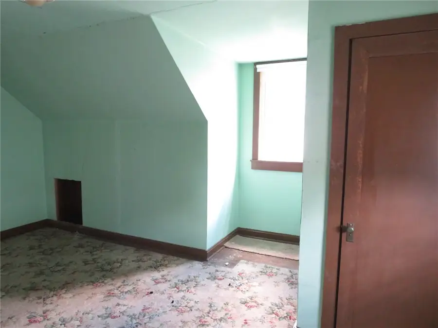 225 N Main St, Houston, PA 15342 - #3