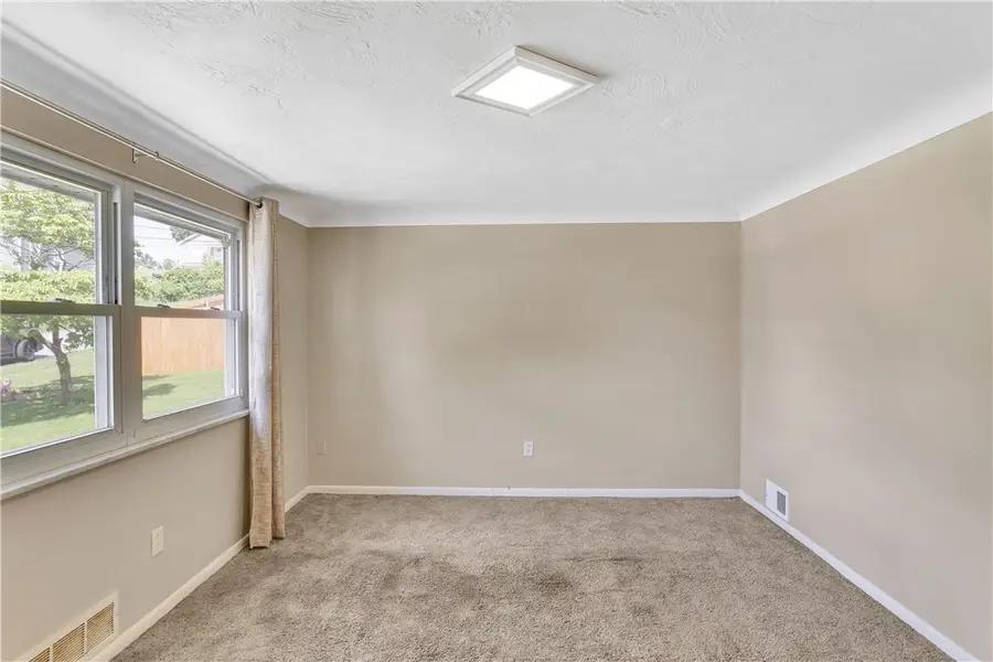 402 Highland Street, Herminie, PA 15637 - #2