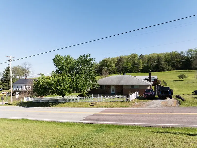 2741 Route 982, Mount Pleasant, PA 15666 - #1