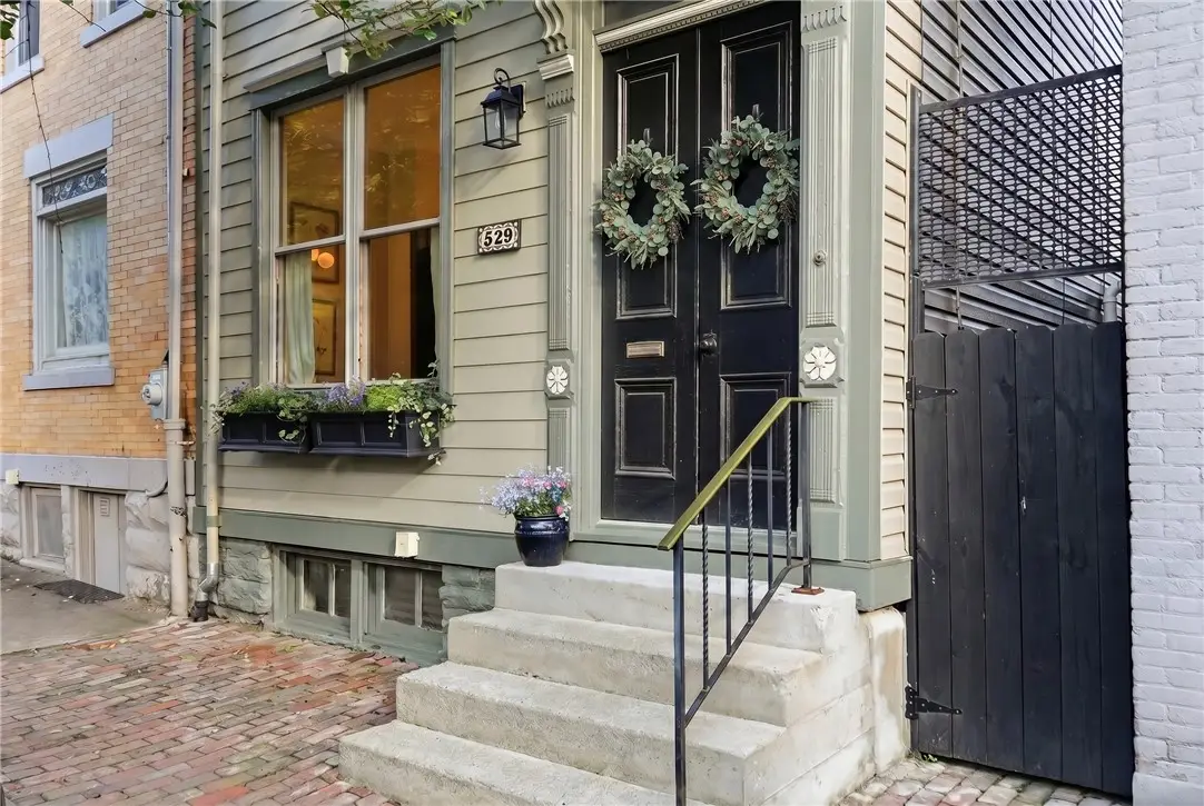 529 Jacksonia St, Pittsburgh, PA 15212 - #1