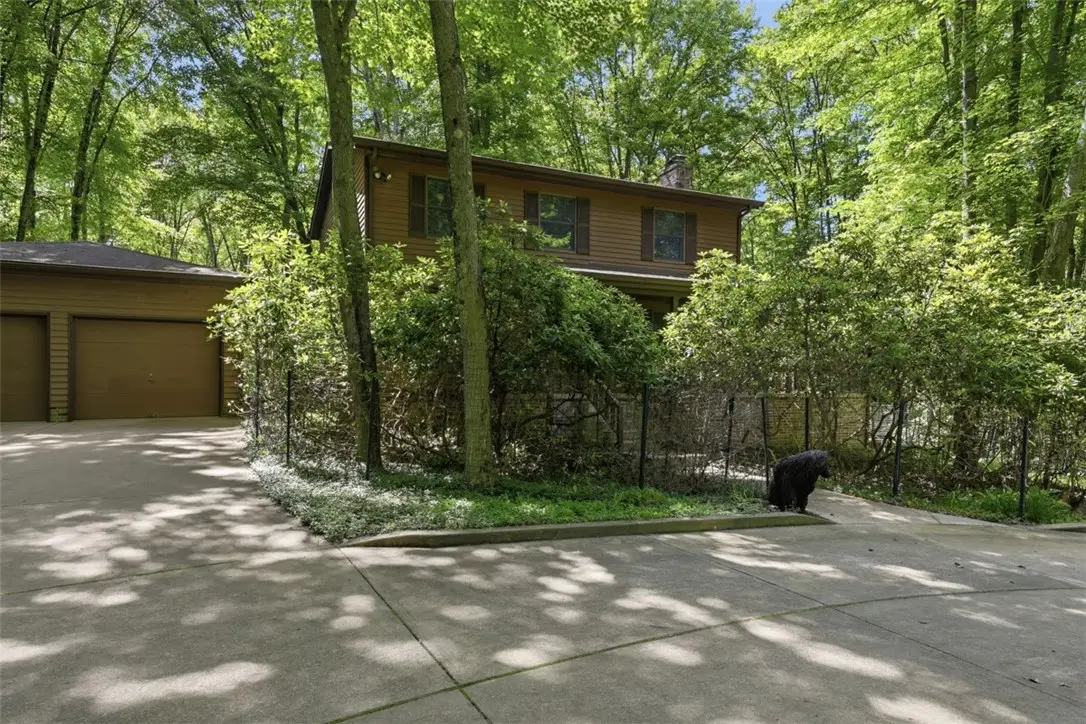 137 Spring Valley Rd, Valencia, PA 16059 - #1