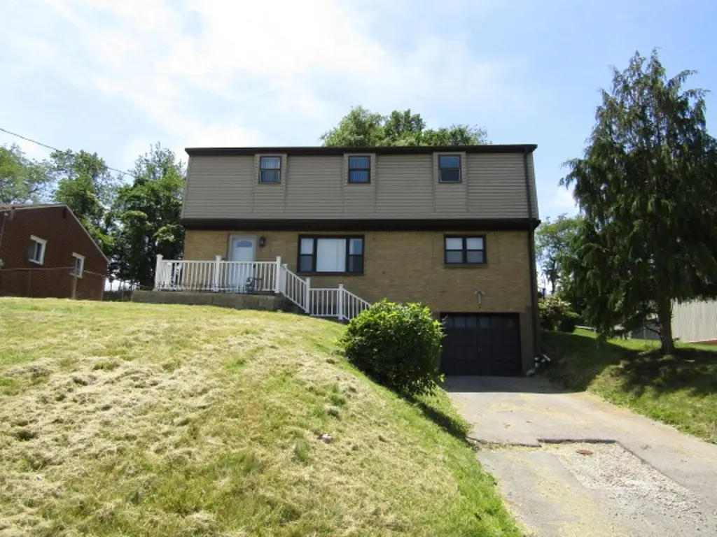 5560 Clarene Dr, Bethel Park, PA 15102 - #1