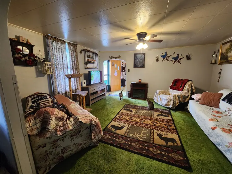 130 Kirkpatrick Ave, Leechburg, PA 15656 - #2