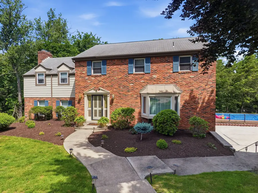 102 Lansdale Court, Pittsburgh, PA 15237 - #2