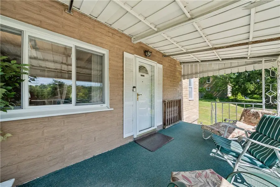 516 Begonia Ave, Pittsburgh, PA 15235 - #2
