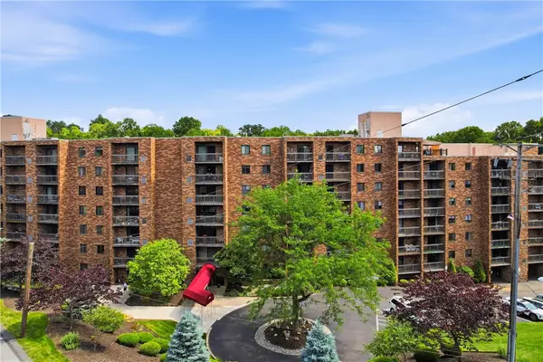 1500 Cochran Road #900, Pittsburgh, PA 15243