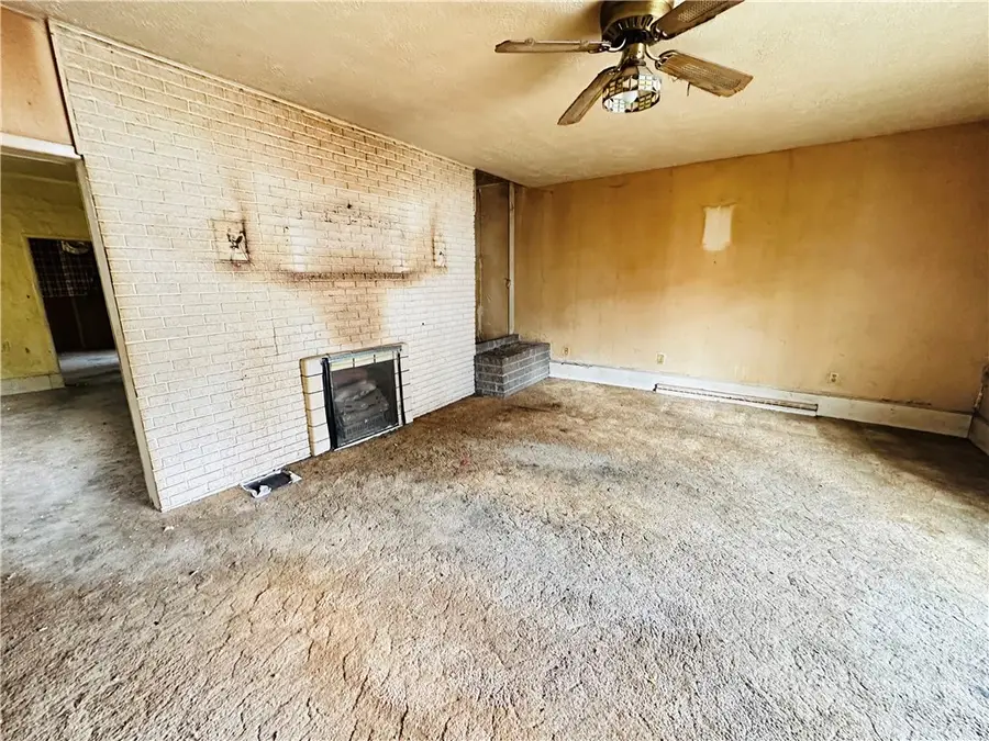 222 S Jefferson St, Kittanning, PA 16201 - #2