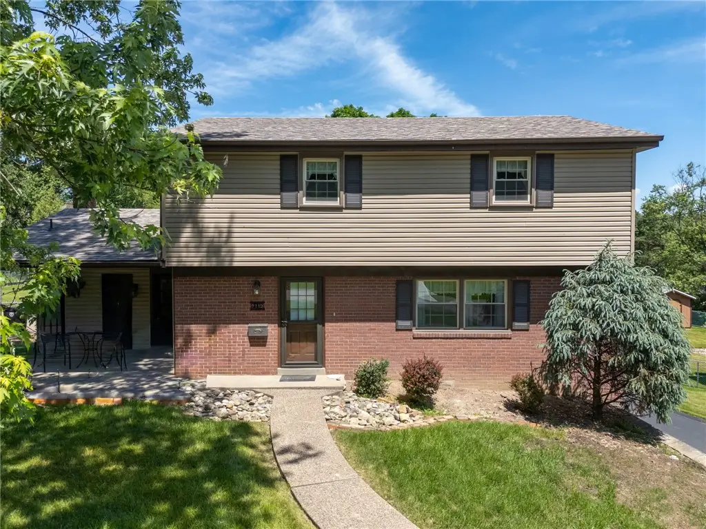 7113 Dumbarton Pl, Bethel Park, PA 15102 - #1