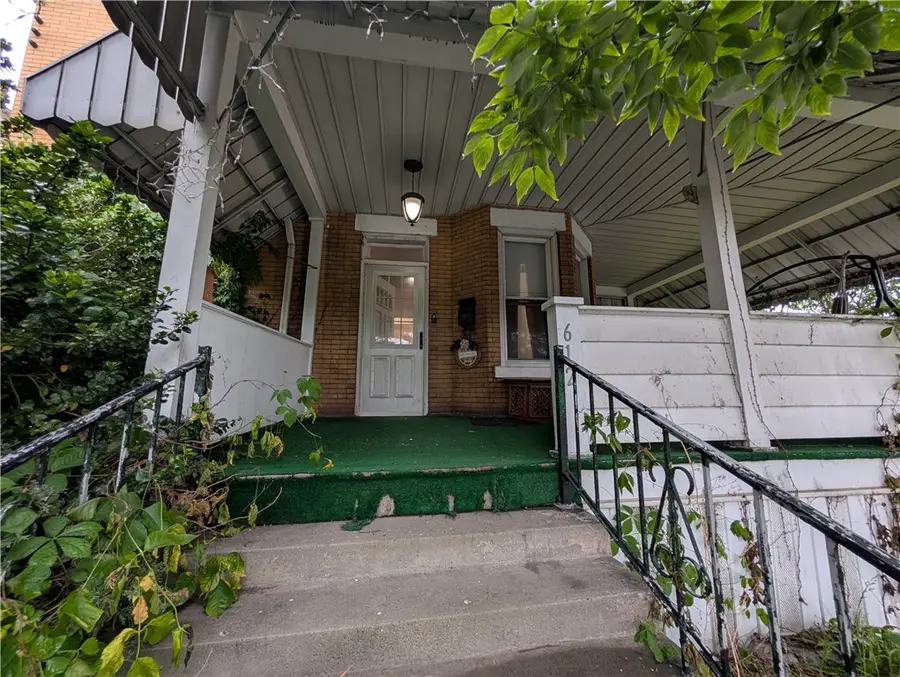612 Morrell Ave, Connellsville, PA 15425 - #2