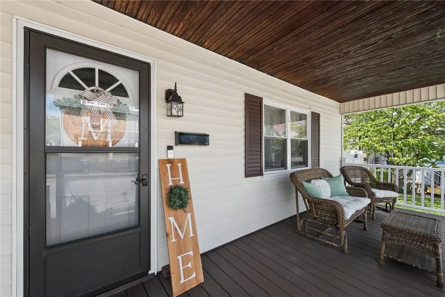 313 James St, Latrobe, PA 15650 - #2
