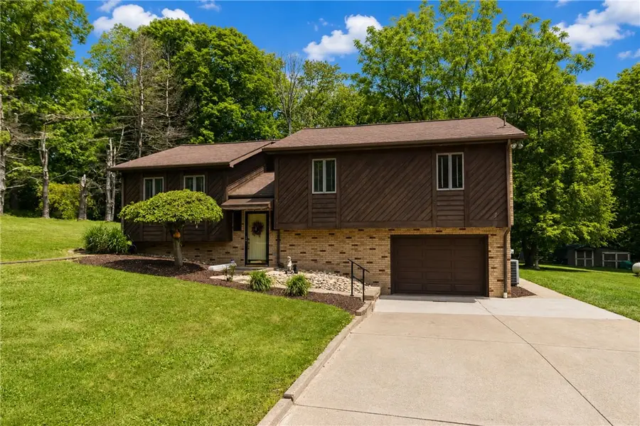 204 Republic St, Uniontown, PA 15401 - #2