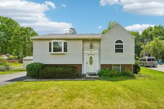 584 Joan St, Cranberry Twp, PA 16066