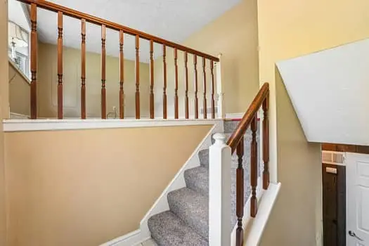584 Joan St, Cranberry, PA 16066 - #2
