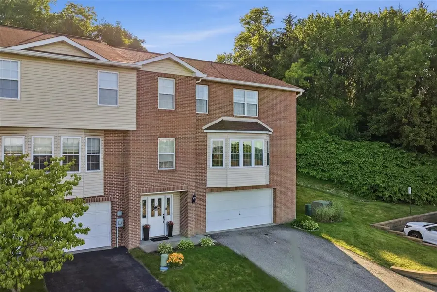 701 Wingate Dr, Pittsburgh, PA 15205 - #2