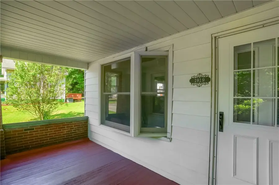 1919 Mercer Rd, Ellwood City, PA 16117 - #2