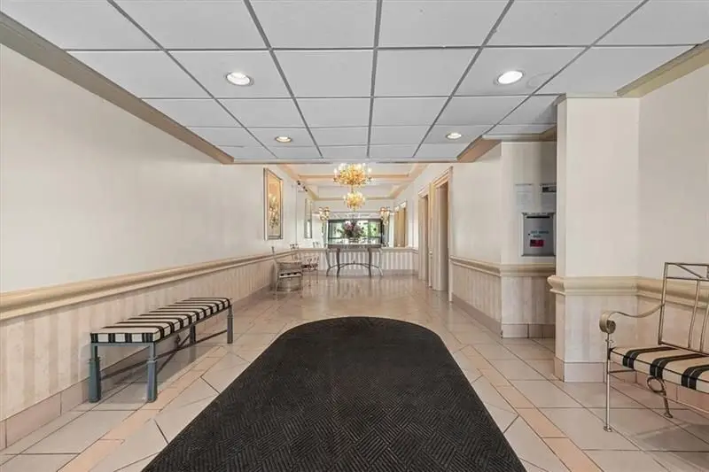 2160 Greentree Road #705W, Pittsburgh, PA 15220 - #2