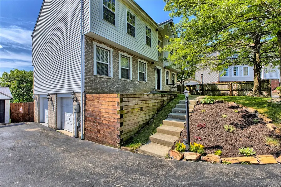415 Crossbow Drive, New Stanton, PA 15672 - #3