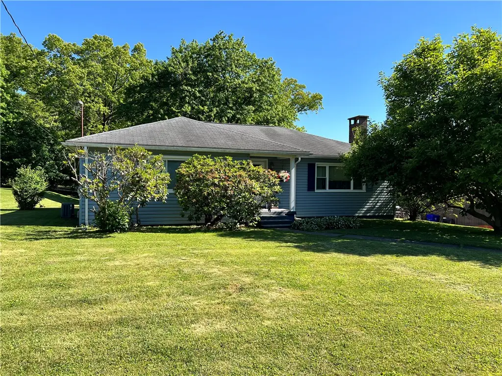 11 Evergreen Dr, Greenville, PA 16125 - #1