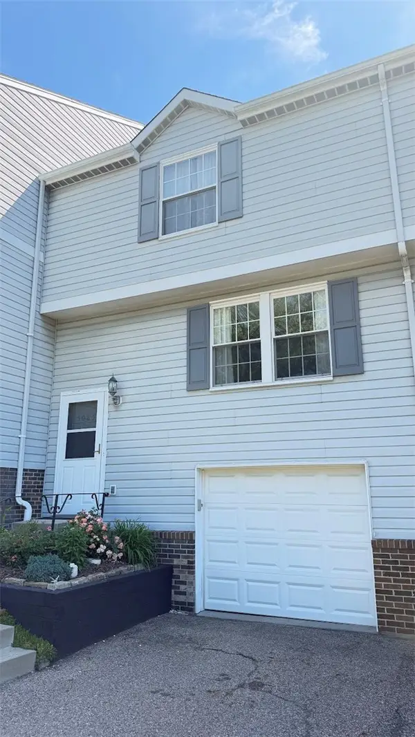 5085 Empire Dr, Bridgeville, PA 15017