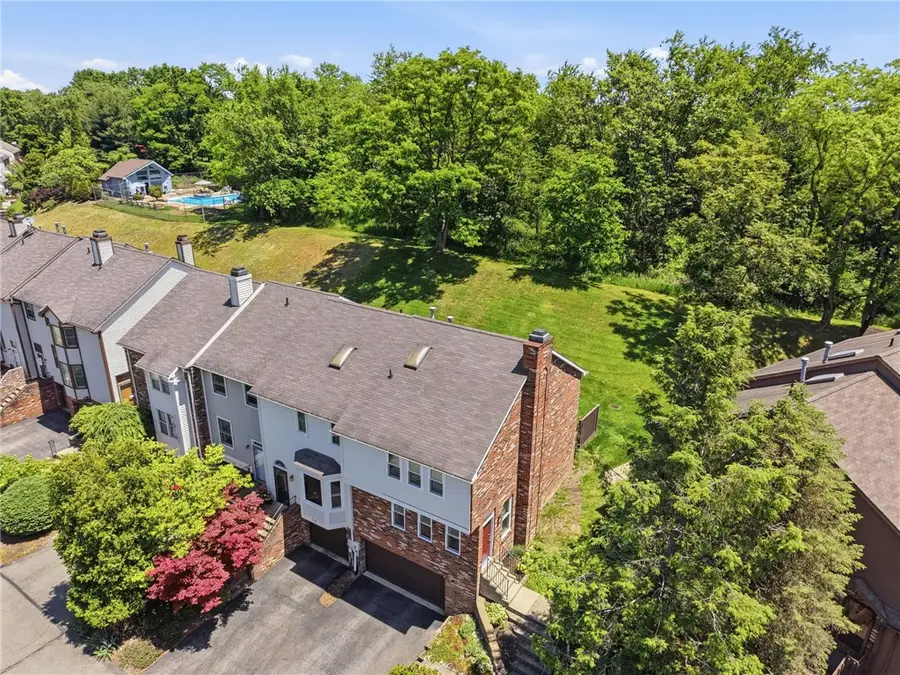 329 Spring Run Dr, Monroeville, PA 15146 - #2
