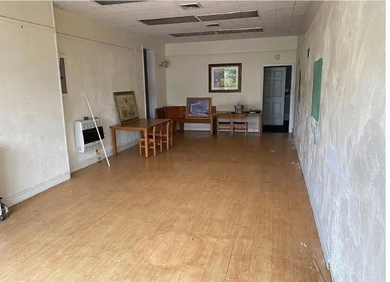 300 Longfellow St, Vandergrift, PA 15690 - #3