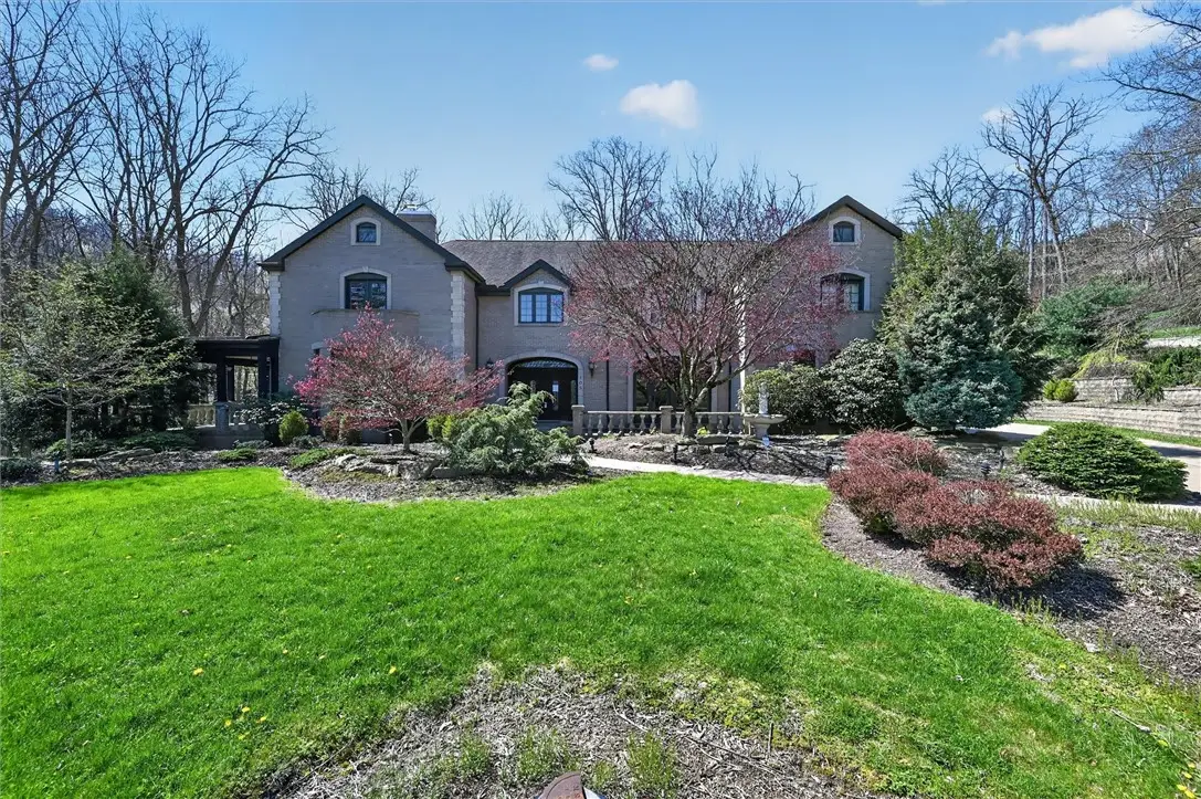 105 Lantern Cir, Canonsburg, PA 15317 - #1