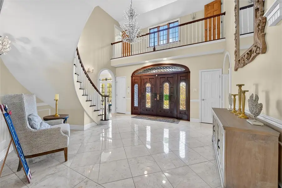105 Lantern Cir, Canonsburg, PA 15317 - #2