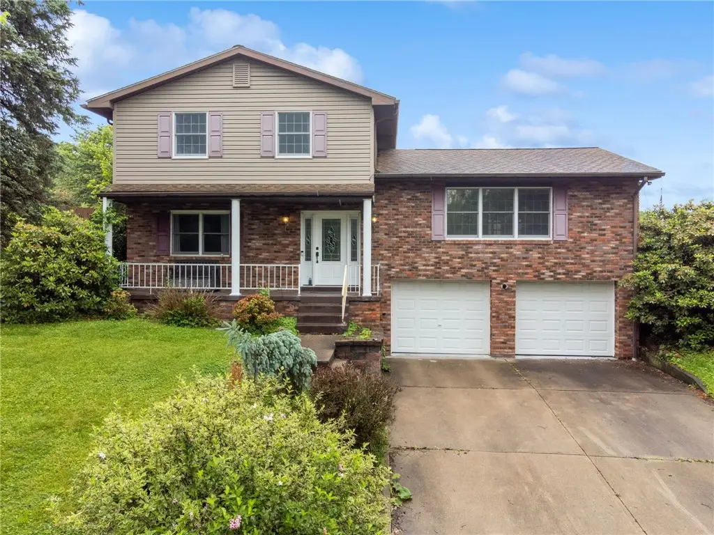 4044 Briarwood Dr, Jeannette, PA 15644 - #1