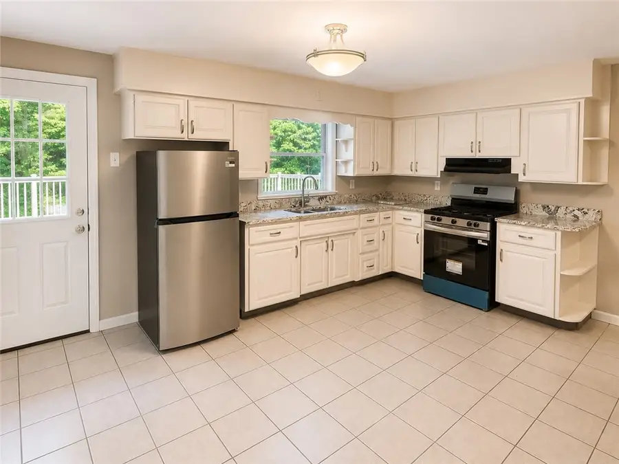 111 N Cascade St, New Castle, PA 16101 - #3