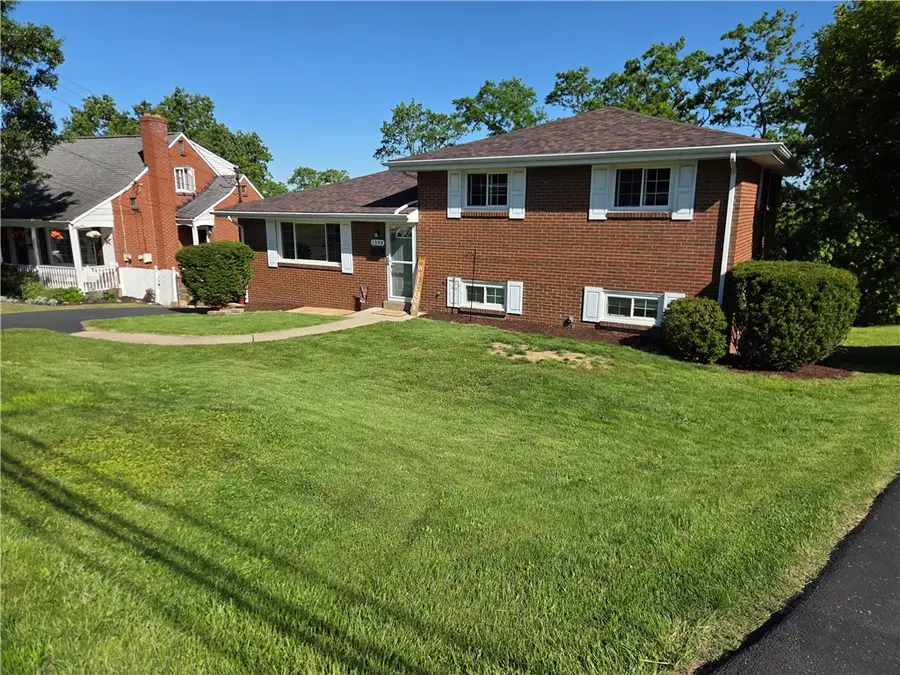 1398 Raven Dr, Pittsburgh, PA 15243 - #2