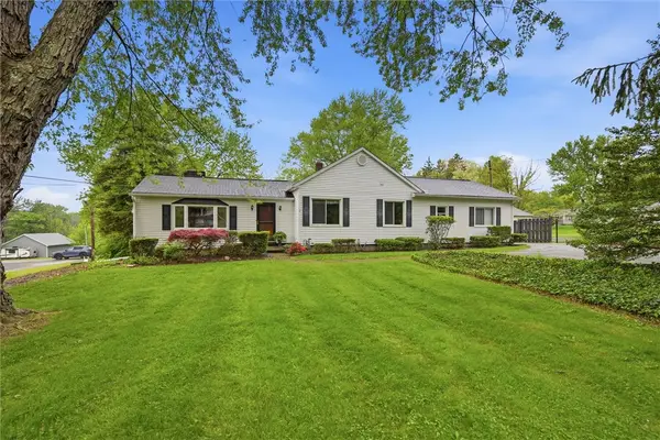 2907 Old Plank Rd, New Castle, PA 16105