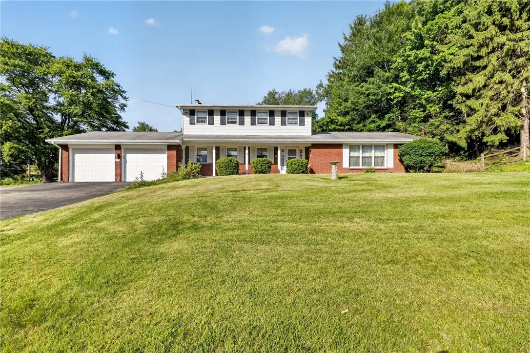 37 Millersdale Rd, Jeannette, PA 15644 - #1