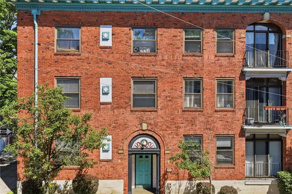 5607 Elmer Street #206, Pittsburgh, PA 15232