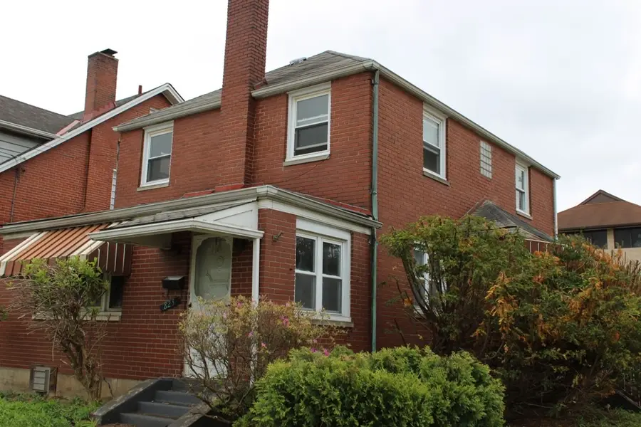 825 Liberty St, Duquesne, PA 15110 - #2
