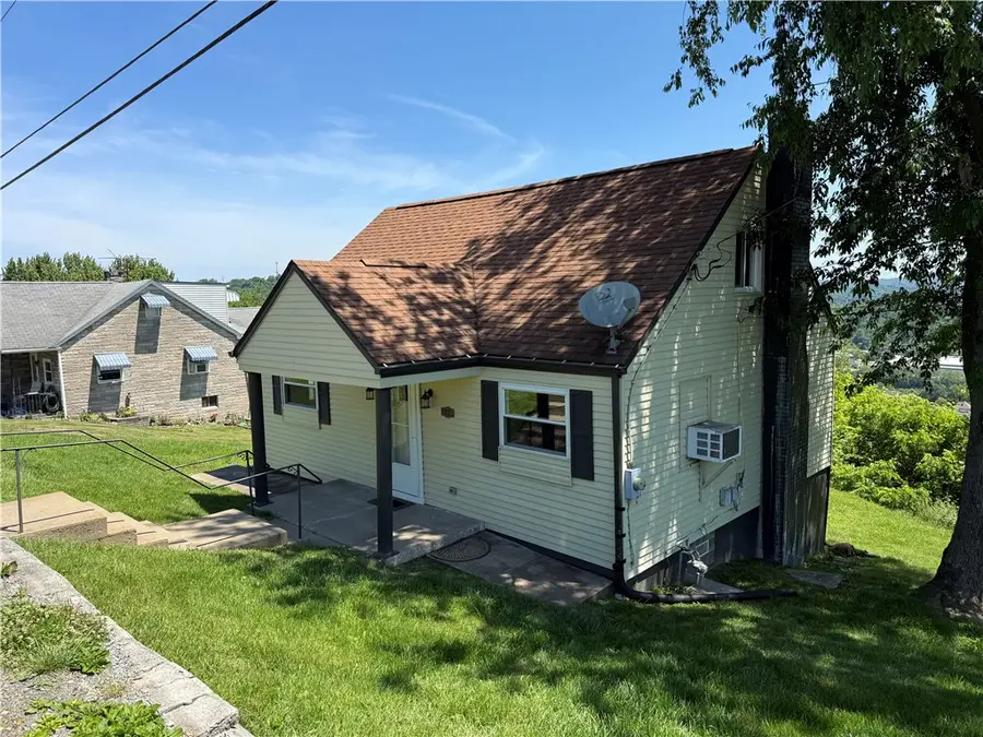 26 Lavonne Avenue, Charleroi, PA 15022 - #2