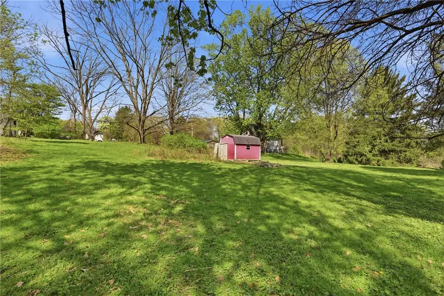 1239 Rebecca St, New Castle, PA 16101 - #2