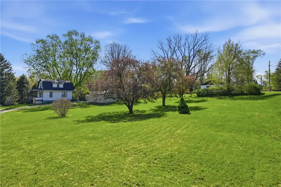 1239 Rebecca St, New Castle, PA 16101 - #3
