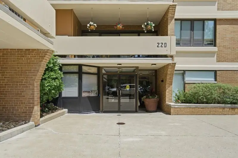 220 N Dithridge #603, Pittsburgh, PA 15213 - #1