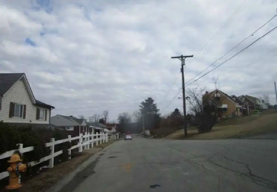 1860 Ohio Ave, West Mifflin, PA 15122 - #3