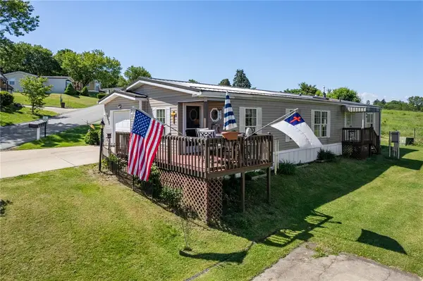 404 Blue Jay Ln, Apollo, PA 15613
