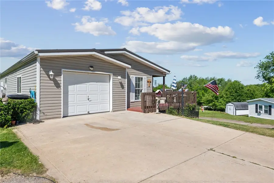 404 Blue Jay Ln, Apollo, PA 15613 - #2